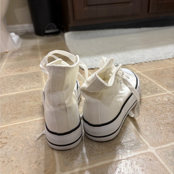 Classic White High-Top Sneakers - Picture 3 of 4